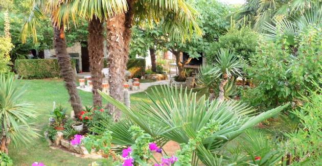 Two-Bedroom Apartment Palme I in Funtana