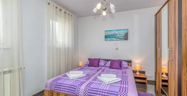 Ferienwohnung Kardumovic I Purple mit 1 Schlafzimmer im Erdgeschoss
