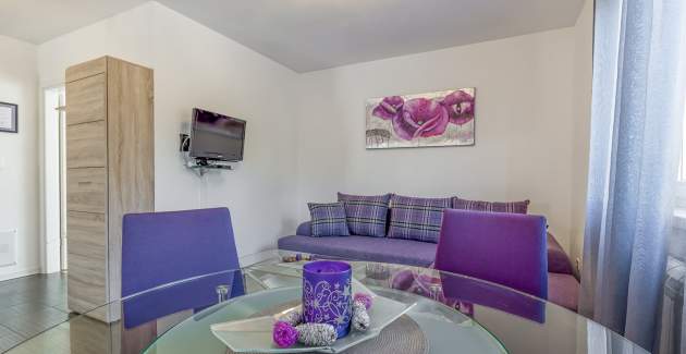 Appartamento Kardumovic I Purple con 1 camera da letto al piano terra
