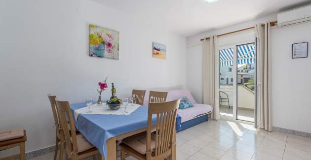 Apartment Vitas Funtana III with Sea View