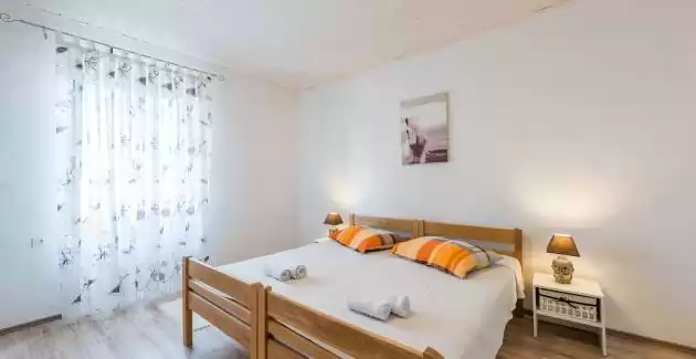 Holiday House Matesini