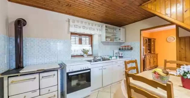 Holiday House Matesini