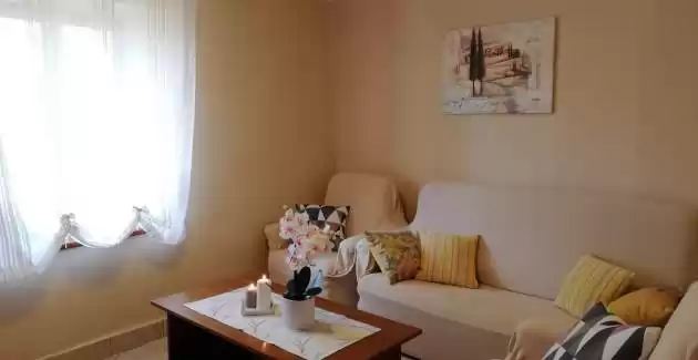 Holiday House Matesini