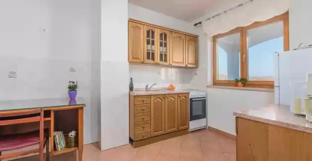 Apartment Katalin I mit 3 Schlafzimmern in der Nähe von Porec