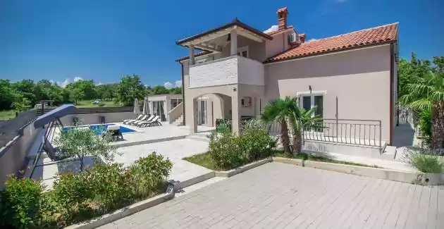 Splendida Villa Franka con piscina vicino a Labin