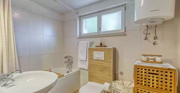 Kuća za odmor Mlin s privatnim bazenom - Otok Krk