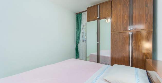 Simply furnished one bedroom apartment Oriana near Poreč