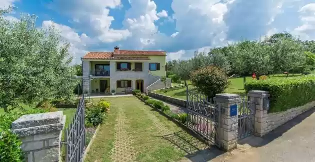 Ferienwohnung Rajko I mit Gartenblick