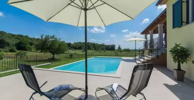 Villa Kiara mit Pool