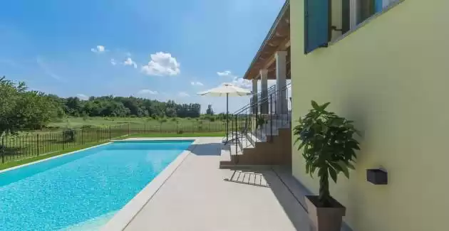 Villa Kiara with swimming pool
