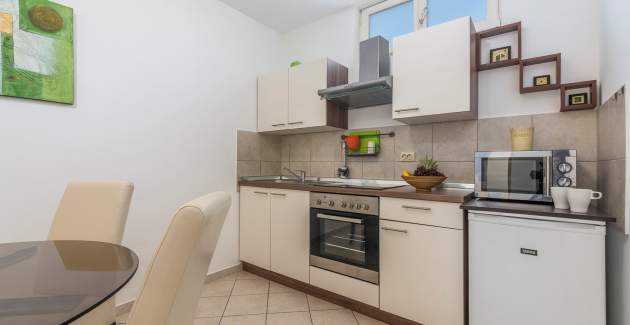 Ferienwohnung Dobrec I mit 1 Schlafzimmer und mit Gemeinschaftspool