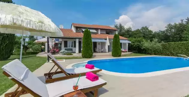 Luxus Villa Rosa