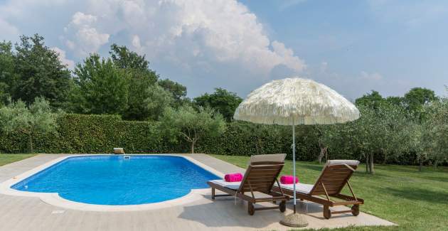 Luxury Romantic Villa Rosa with Pool and carefully tended Garden