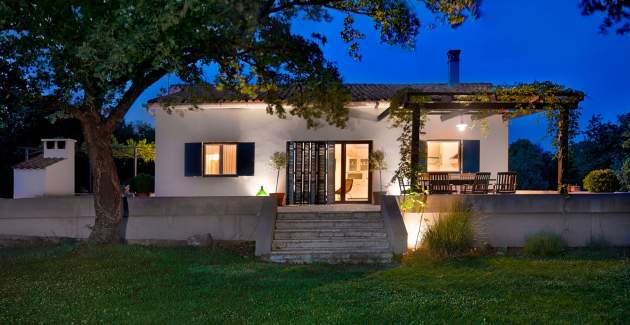 Jedinstvena Villa Majavec sa bazenom i velikim vrtom