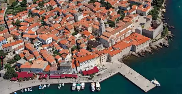 Unica Villa Majavec con ampio giardino e piscina privata