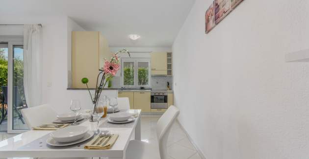 Apartment Emanuela I - Silver Holiday House