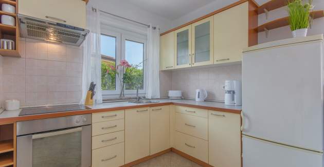 Apartment Ivona II - Silver Holiday House