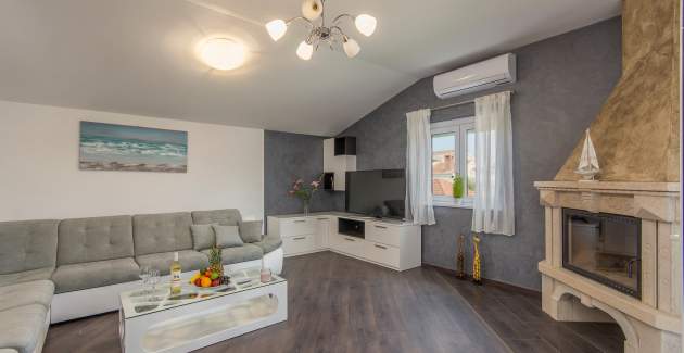 Apartment Jakov III - Silver Holiday House