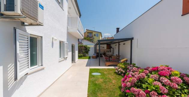 Villa Irena with Private Pool in Porec
