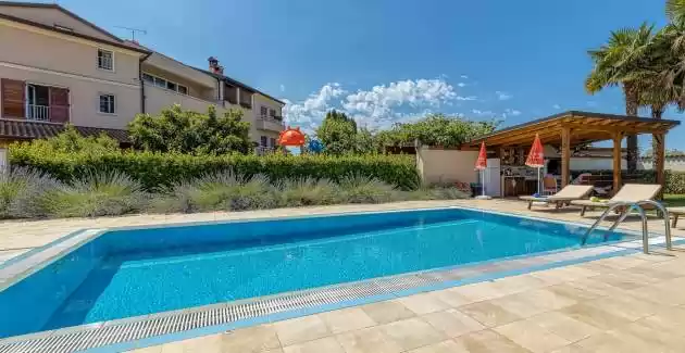 Villa Irena s privatnim bazenom u Poreču