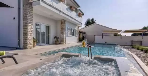 Villa Irena with Private Pool in Porec