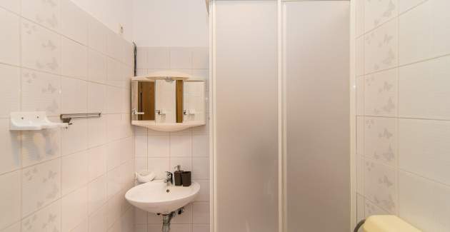 Apartment Dino I mit 1 Schlafzimmer und Terrasse