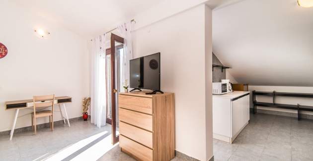 Two-Bedroom Apartment Dino III with Roof Terrace