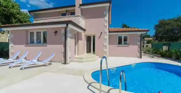 Villa Contessa with Beautiful Garden