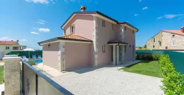 Villa Contessa with Beautiful Garden