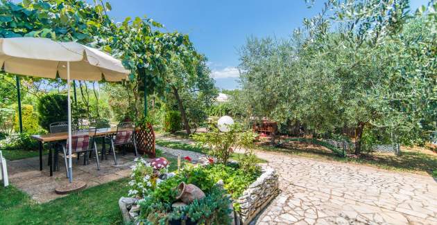 Ferienwohnung Teri mit Terrasse und Garten