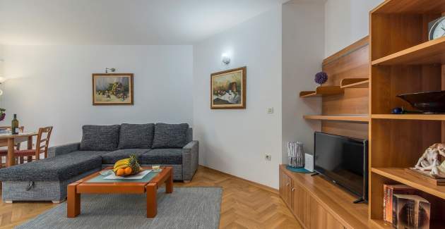 Ferienwohnung Amela mit Terrasse im Stadtzentrum