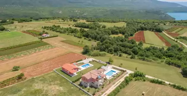 Obiteljska villa Kata - 1,5 km od mora