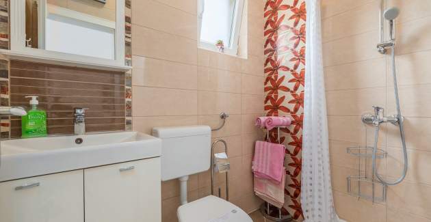 Ideal for Couples - Apartment Ernesta