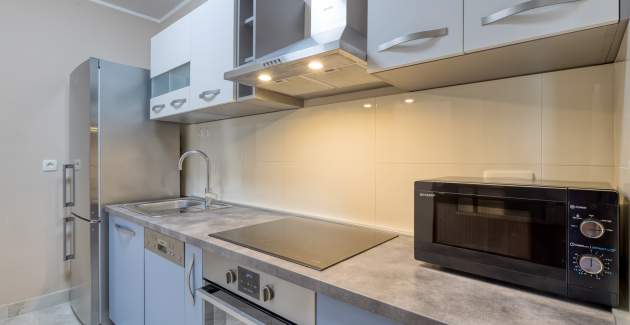 Modern Apartment KIM 200 m from The Sea