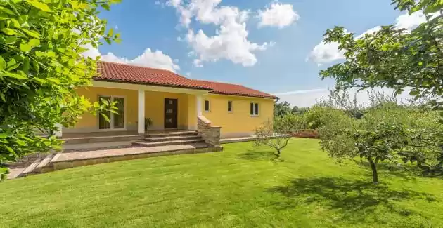 Villa Zupan mit eigenem Pool