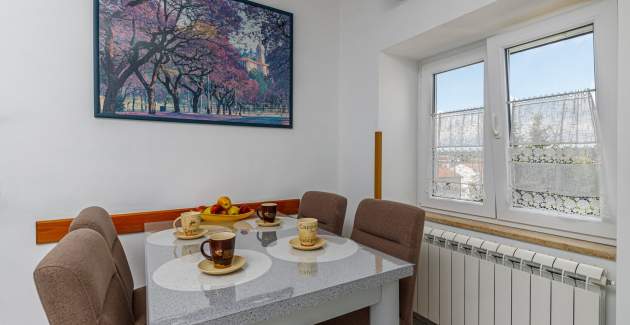 Ferienwohnung Nika mit Balkon