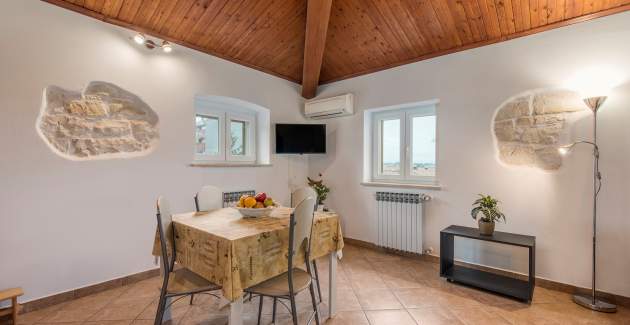 Apartment Iris III in the center of Porec