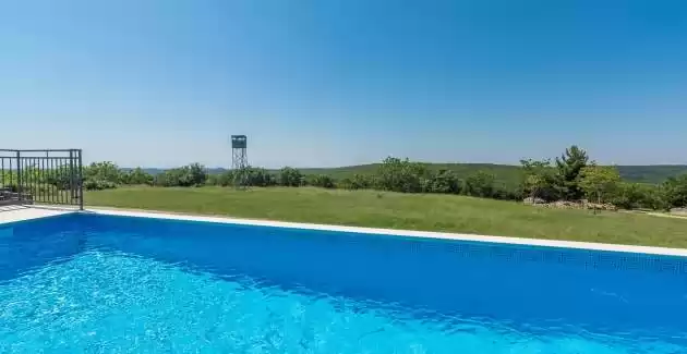 Villa Ana Rita s jacuzzijem i grijanim bazenom