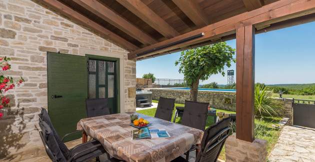 Villa Ana Rita s jacuzzijem i grijanim bazenom
