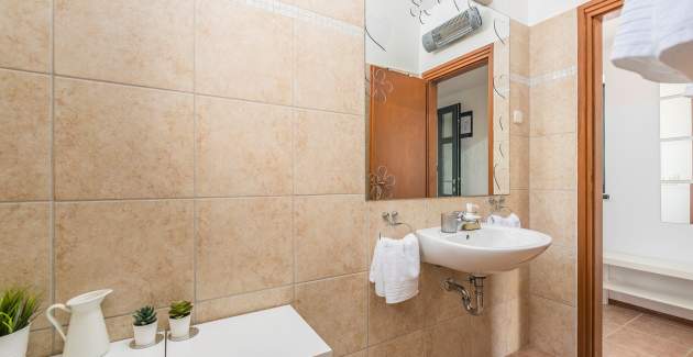 Villa Ana Rita s jacuzzijem i grijanim bazenom