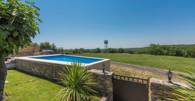 Villa Ana Rita s jacuzzijem i grijanim bazenom