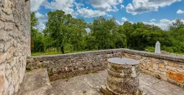 Casa di pietra Villa Irma con piscina privata