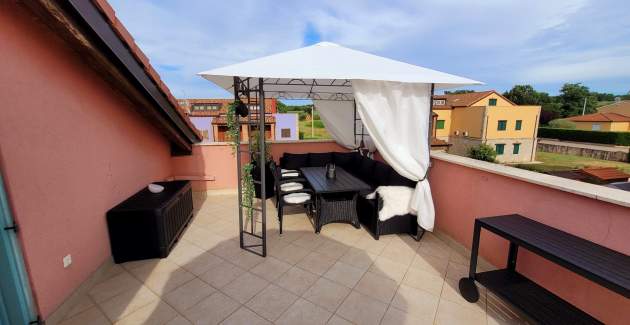 Apartment Sofia mit Dachterrasse und Meerblick in Gedici