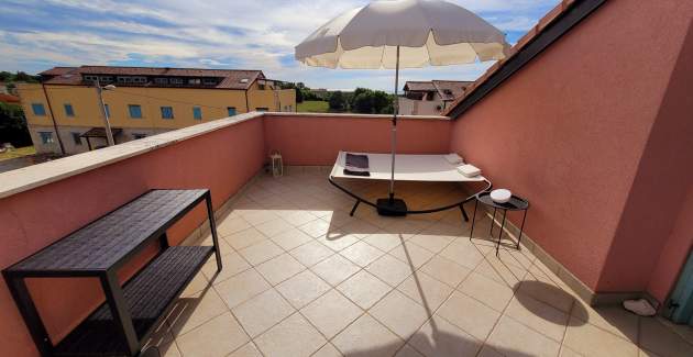 Apartment Sofia mit Dachterrasse und Meerblick in Gedici