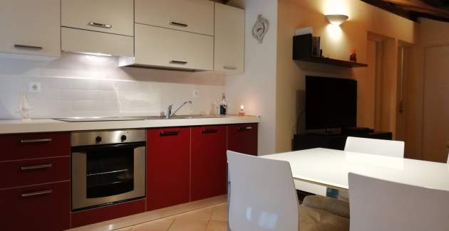 Apartman Sofia s krovnom terasom i pogledom na more u Gedićima