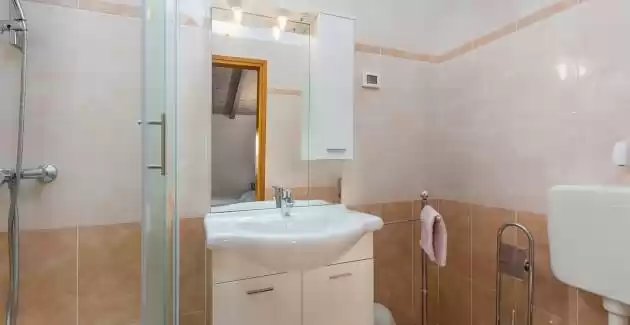 Komfortables Ferienhaus Alba in der Nähe von Umag