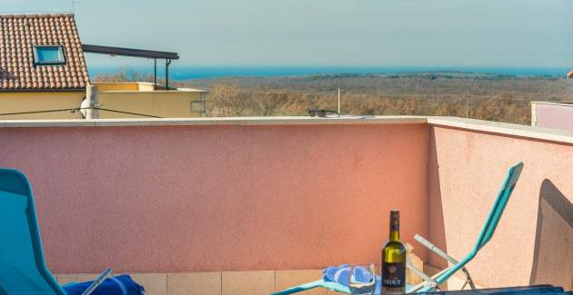 Apartman Paradise, Gedici