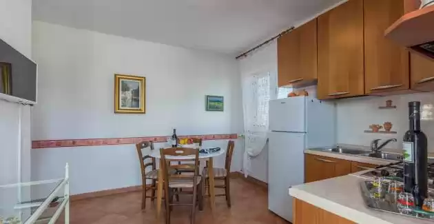 Apartman Orzan s balkonom i pogledom na more III