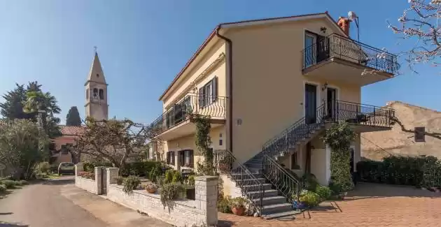 Apartment Orzan III mit Balkon und Meerblick