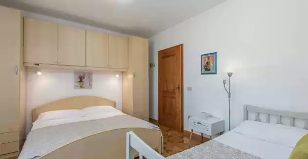 Apartman Orzan s balkonom i pogledom na more III